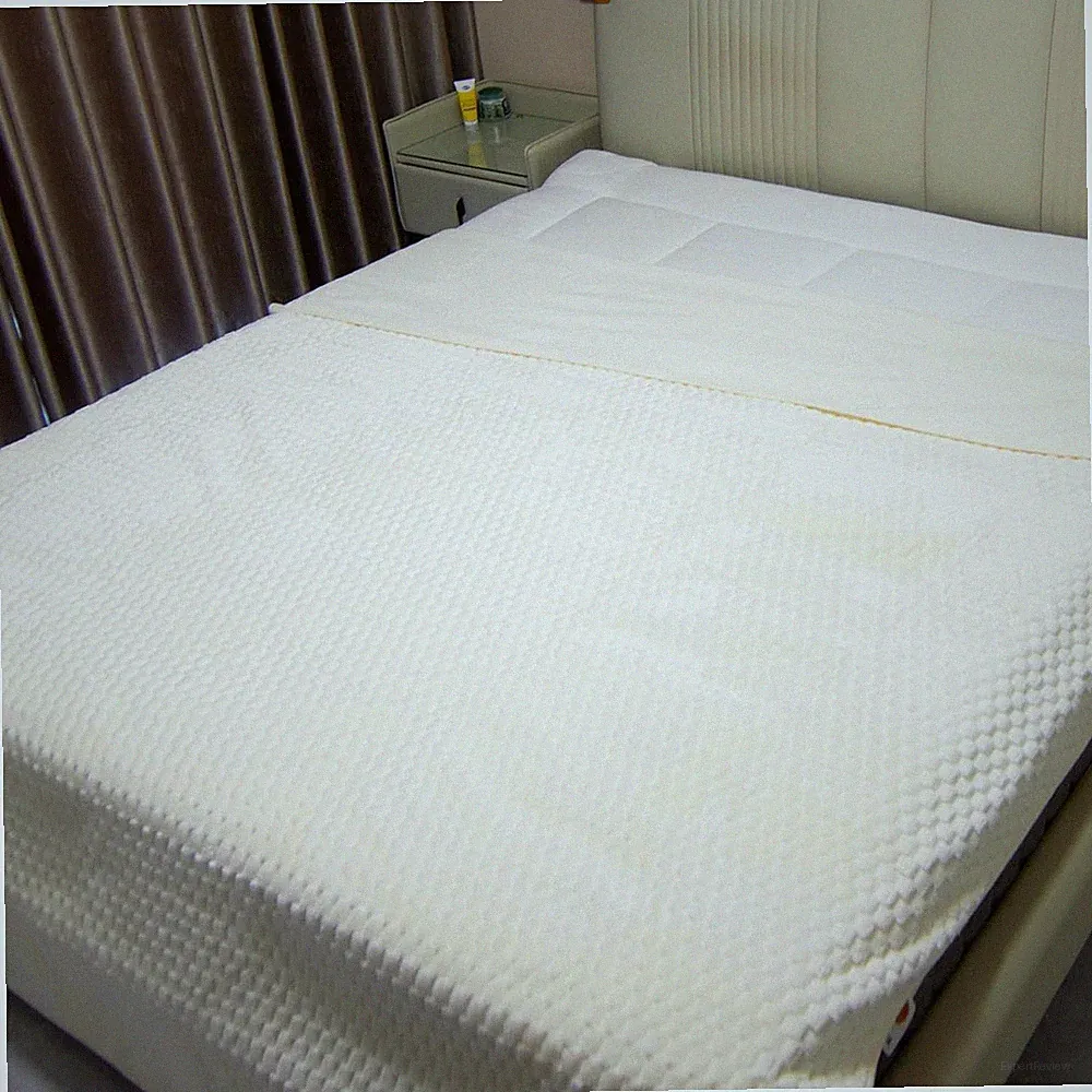 King Size Water Resistant Blanket - 80"x90" Leakproof & Pet Friendly Throw