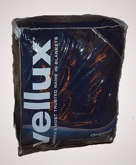 Vellux Original Navy Blue Full/ Queen Blanket Soft Year Round Warm Pet Friendly