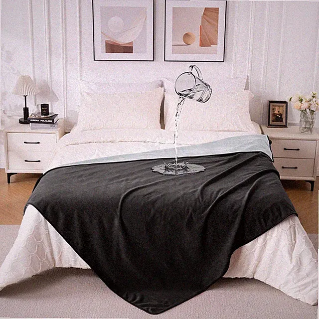 Waterproof Blanket for Bed Queen Size, Reversible Washable Pet-Friendly Flann...